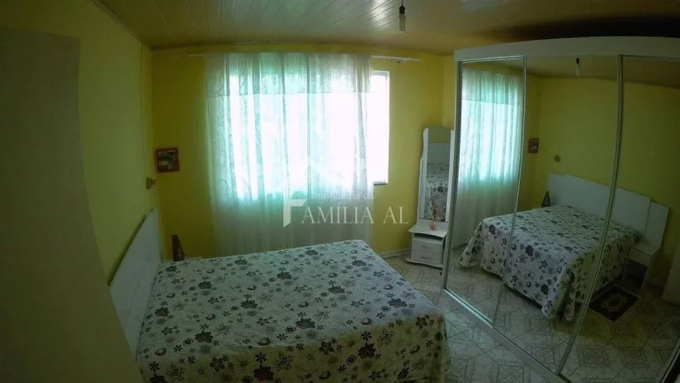 Imagem Casa de esquina Comasa, próxima ao Condor