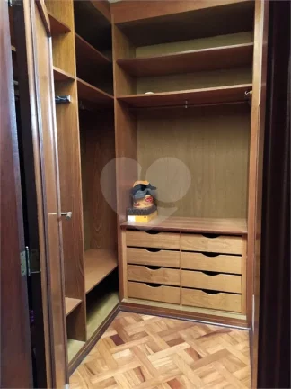 Imagem Casa à venda com 4 quartos, sendo 2 suítes, em Butantã, São Paulo - SP