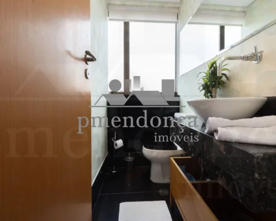 Imagem Apartamento 4 quartos, 5 vagas, 240 m2