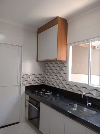 Imagem Sobrado de 2 quartos em condomínio para venda na Aviação, Praia Grande-SP: 1 banheiro, 1 vaga, 50,00 m².