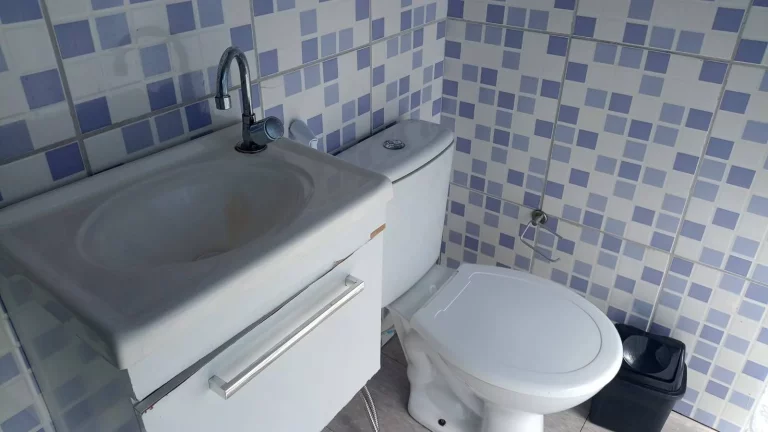 Imagem APARTAMENTO MOBILIADO COM UM DORMITÓRIO PRAIA MARANDUBA