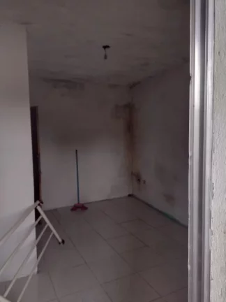 Imagem Sobrado com 4 dormitórios à venda, 80 m² por R$ 180.000,00 - Jardim Suzanópolis - Suzano/SP