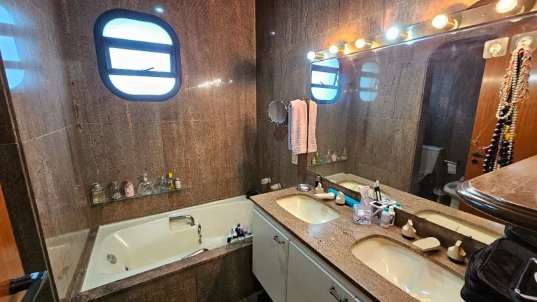 Imagem Luxuoso apartamento para locação no Jardim Paulista, São Paulo-SP, com 4 quartos, 2 suítes, 2 salas, 3 banheiros, 3 vagas de garagem e 278m².