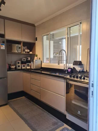 Imagem Sobrado semi geminado 98 m², 3 dorm / 1 suíte, gourmet, ótima localização!