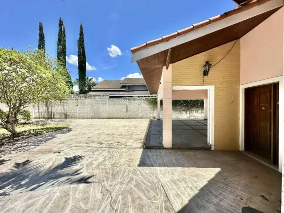 Imagem Cond Vila Velha - Casa 80% TÉRREA, 3 suítes! Lote 1.546m² plano!