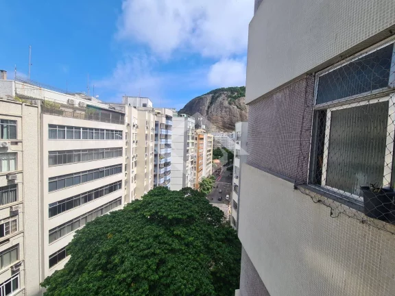 Imagem Apartamento de 3 Quartos para Venda em Copacabana com 100 m²