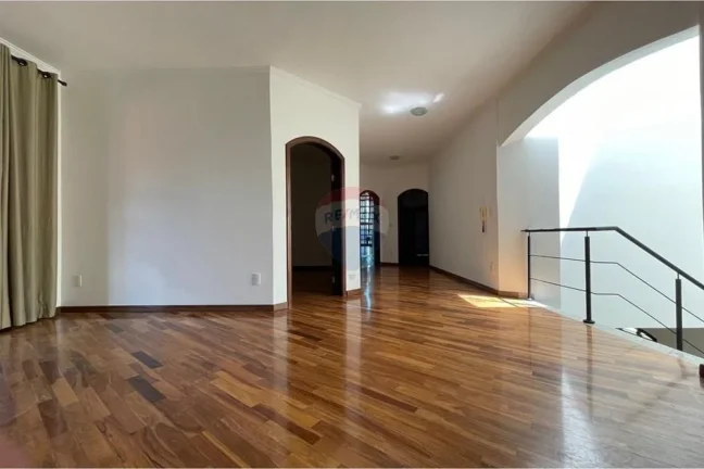 Imagem Casa de Luxo 460m², 4 Suítes, Piscina e Garden