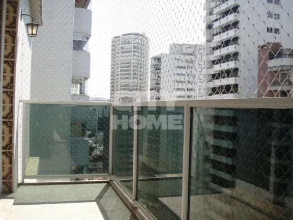 Imagem Apartamento reformado super espaçoso com 240m², 04 dormitórios ( 2 suítes ) e 2 vagas na garagem...