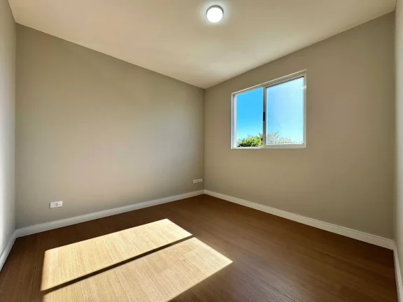 Imagem Apartamento com 2 dormitórios e 1 vaga de garagem em Santo Antônio - São José dos Pinhais