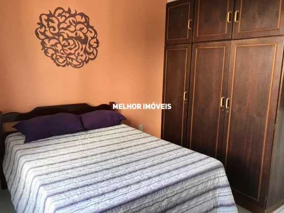 Imagem Casa mobiliada, decorada à venda com 06 suítes, piscina localizada na Quadra Mar na Praia do Estaleiro em Balneário Camboriú.
