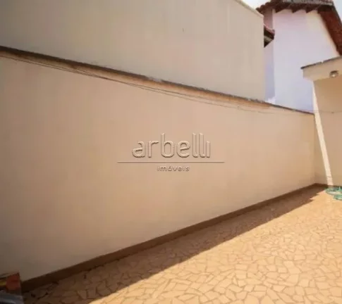 Imagem Casa térrea com 177 M², 2 dormitórios, banheiro com gabinete no lavatório e box em vidro, ampla ...