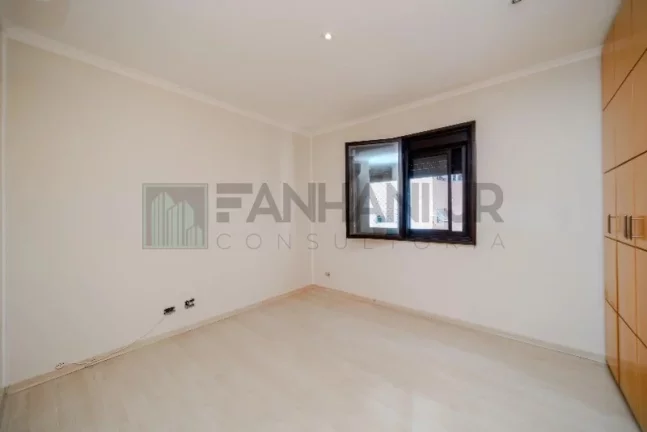Imagem Cobertura duplex com piscina na Vila Nova Conceição: 3 quartos, 3 suítes, 3 salas, 5 banheiros, 4 vagas e 241m² de sofisticação em São Paulo-SP.