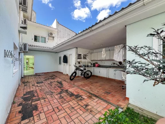 Imagem Casa de Alto Padrão à Venda em Fradinhos - Vitória/ES