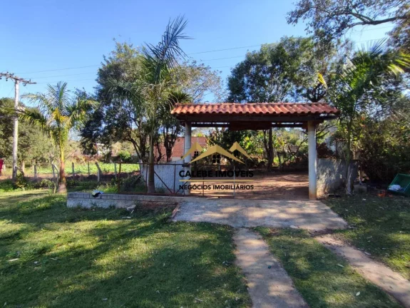 Imagem Chácara com 2 dormitórios à venda, 2611 m² por R$ 350.000,00 - Congonhal - Tatuí/SP