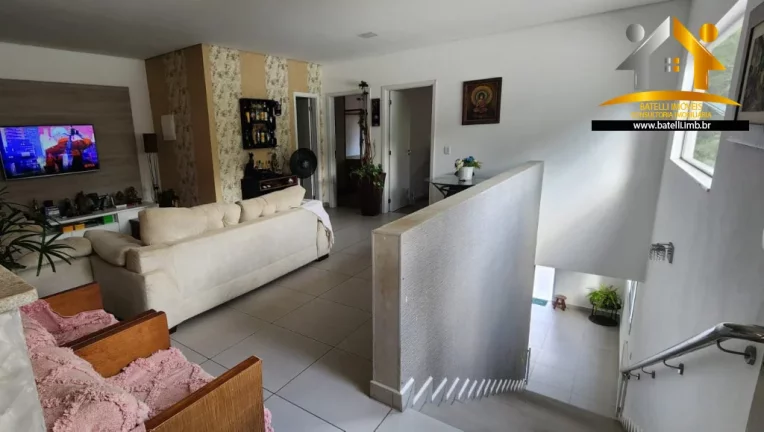 Imagem Casa à venda condomínio Vila dos Pinus na Granja Viana - Batelli Imóveis