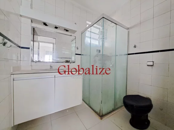 Imagem Apartamento à venda com 108m², 3 quartos, 3 banheiros, sala ampla, quadra da praia, garagem por R$495.000,00 no Boqueirão em Santos