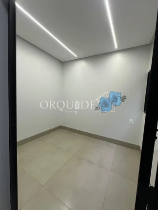 Imagem Excelente Casa à Venda em Rio Verde-GO, Residencial Canaã: 3 Quartos, 1 Suíte, 1 Sala, 3 Banheiros, 2 vagas, 127m². Confira!
