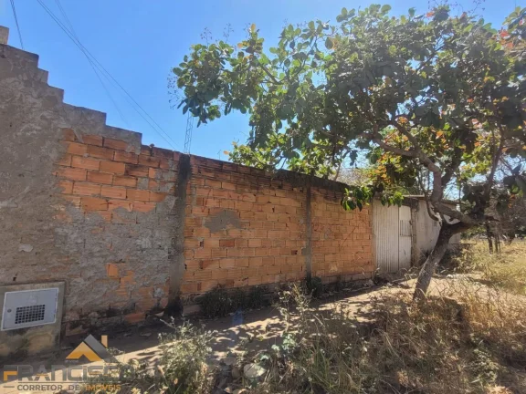 Imagem OPORTUNIDADE ÚNICA TERRENO DE ESQUINA À VENDA