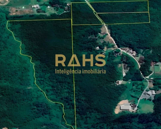 Apresentamos uma oportunidade de negócio na Estrada Arataca, localizada no Bairro São Marcos. Trat...