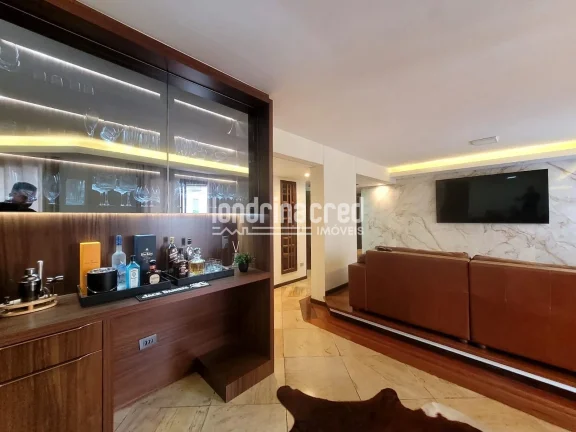 Imagem Amplo apartamento à venda no Residencial Parque Imperial em Londrina, com 4 dormitórios, 3 suítes, 215 m² de área útil e 2 vagas de garagem