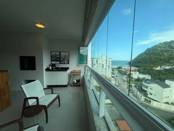 Imagem Apartamento com 2 dormitórios sendo 1 suíte e 1 vaga de garagem na Praia Brava em Itajaí