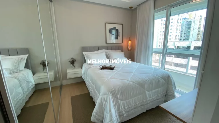 Imagem Apartamento á venda com 3 dormitórios na quadra mar em Balneário Camboriú - SC