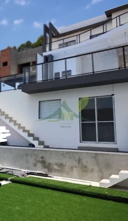 Imagem Bela Casa de Alto Padrão em Condomínio no Bairro do Portão em Atibaia