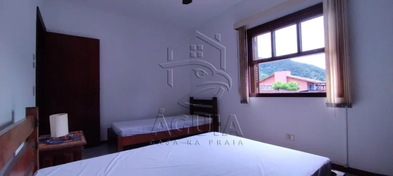 Imagem Casa à venda na Praia da Lagoinha em Ubatuba apenas 200mts da Praia!