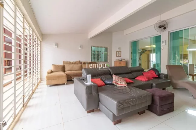 Imagem Sobrado de 421m² à venda no bairro Jardim América - Goiânia/GO