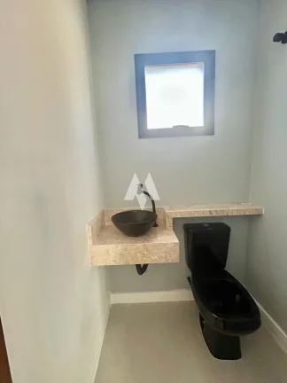 Imagem Linda casa em condomínio novo com acabamento impecável