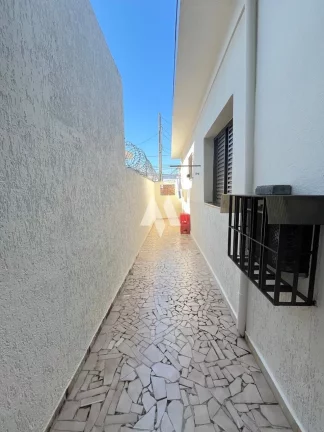 Imagem Casa geminada com churrasqueira em São Vicente!