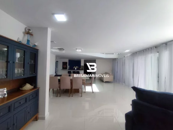 Imagem ENSEADA- CASA SOBRADA À UMA QUADRA DA PRAIA , 06 VAGAS DE GARAGEM, LAZER.