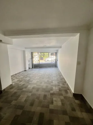 Imagem Sobrado com 160 m² 3 Dormitorios sendo 1 Suite e 2 Vagas de Garagens
