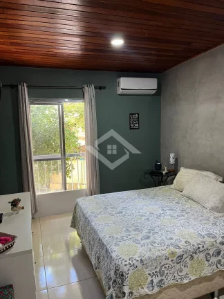 Imagem Casa Triplex de 4 Quartos para Venda na Taquara com 130 m²