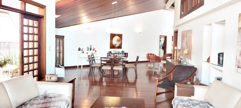 Imagem Casa Térrea a Venda, Linda, Charmosa e Aconchegante, Rica em Armários, Condomínio Fechado, Bairro...