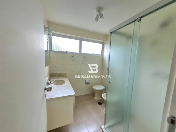 Imagem PITANGUEIRAS- MARAVILHOSO APARTAMENTO COM VISTA AO MAR E ÁREA DE LAZER , 02 VAGAS DE GARAGEM NO PRÉDIO.