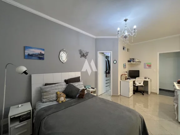 Imagem Casa á venda na Ponta da Praia em Santos
