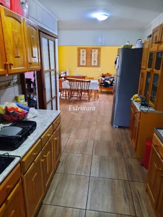 Imagem Linda casa, com jardim e lago artificial