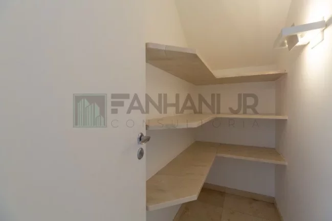 Imagem Maravilhosa cobertura duplex no coração do Jardim América! Com uma área de 450m2, esse imóvel é simplesmente incrível! Possui 4 suítes, todas equipa