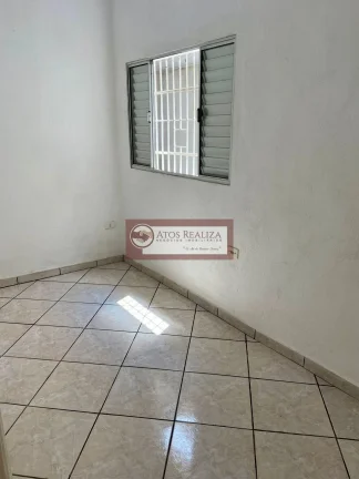 Imagem Vendo Excelente Oportunidade no Ipiranga. Vendo linda casa terrea no bairro do Ipiranga, próximo ao metro, 171m2 de área, com 4 dormitórios, sendo 2 suítes, 3 banheiros, 2 vagas de garagem, Quintal, copa e cozinha, salão nos fundos, Valor de Oportunidade 