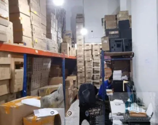 Imagem Oportunidade Incrível! Galpão/Depósito/Armazém à Venda na República por R$570.000!