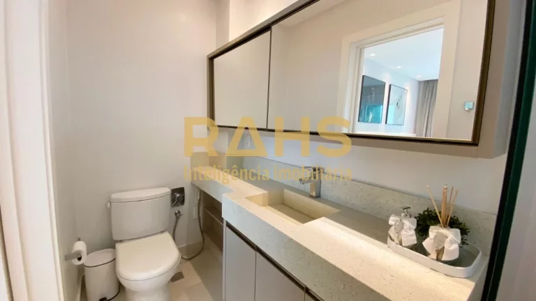 Imagem Apartamento Reserva Corais, Home Clube completo na Praia Brava. Com vista mar, semimobiliado, incrí...