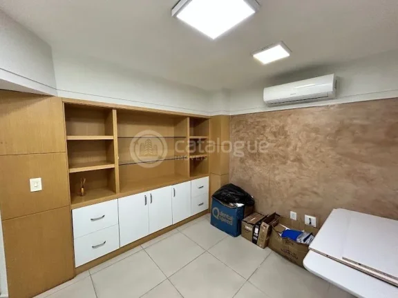Imagem Sala comercial à venda no Blue Tower com 99 m2