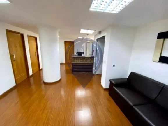 Imagem Imperdível casa à venda em São Paulo-SP, Vila Moinho Velho: 3 quartos, 3 suítes, 1 sala, 5 banheiros, 4 vagas de garagem, 210m²!