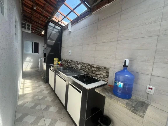 Imagem Espaçosa Casa com Edícula 3 Quartos no Maracanã, Praia Grande