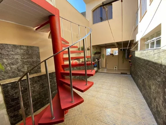 Imagem Sobrado à venda 4 Quartos, 1 Suite, 2 Vagas, 310M², Olímpico, São Caetano do Sul - SP