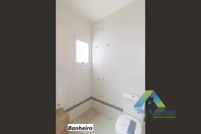 Imagem Santo André Casa 200 metros em condomínio, 3 dormitórios, 2 vagas ótimo valor e localização.