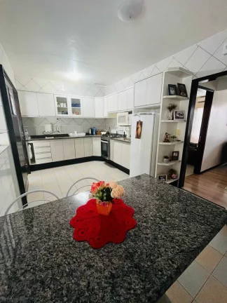 Imagem Casa com 2 dormitórios sendo 1 suíte e 10 vagas sendo 3 cobertas - Costa e Silva | Joinville/SC