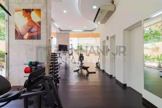 Imagem Alugue já! Apartamento de 4 quartos no Itaim Bibi, São Paulo-SP com 138m², 1 suíte, 3 salas e 2 vagas de garagem.