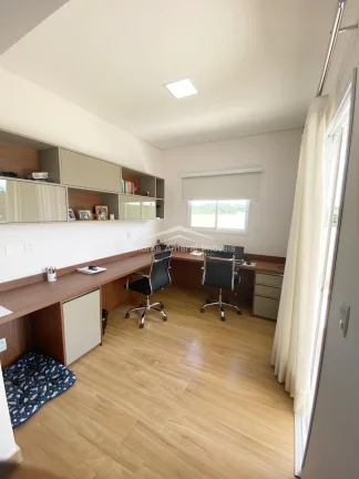 Imagem Casa em condomínio para venda em Valinhos S.P.

Casa nova e maravilhosa no condomínio Villa do Sol...